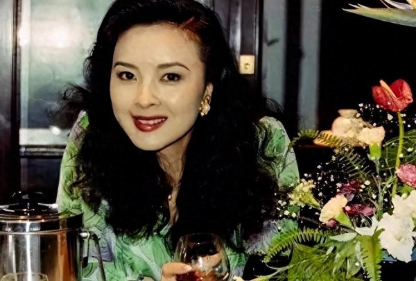 申银优配 回国5天后安详离世！生前花20万美元盖学校，弥留之际包机回中国